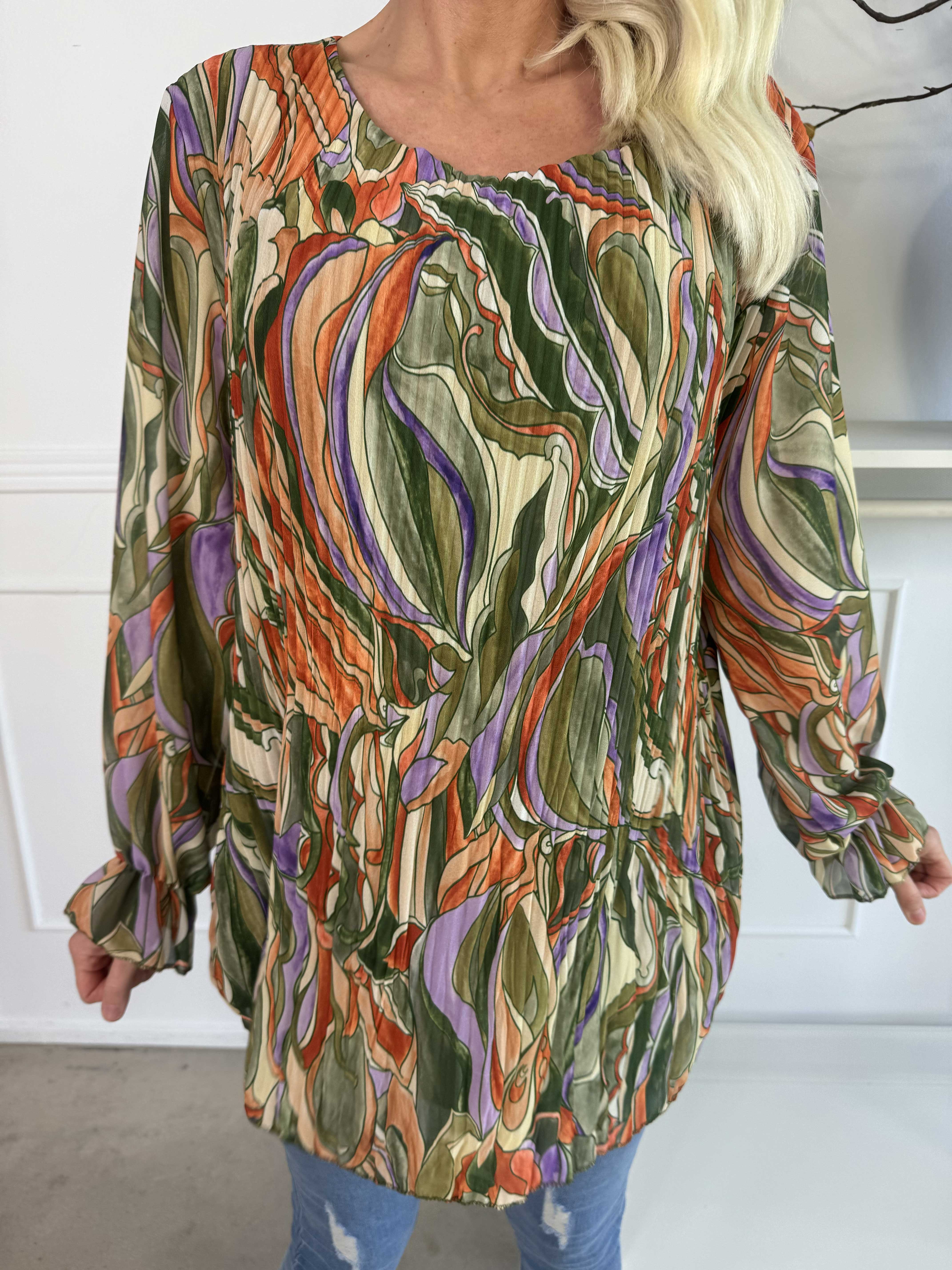 Lilia - Mønstret plisseret bluse